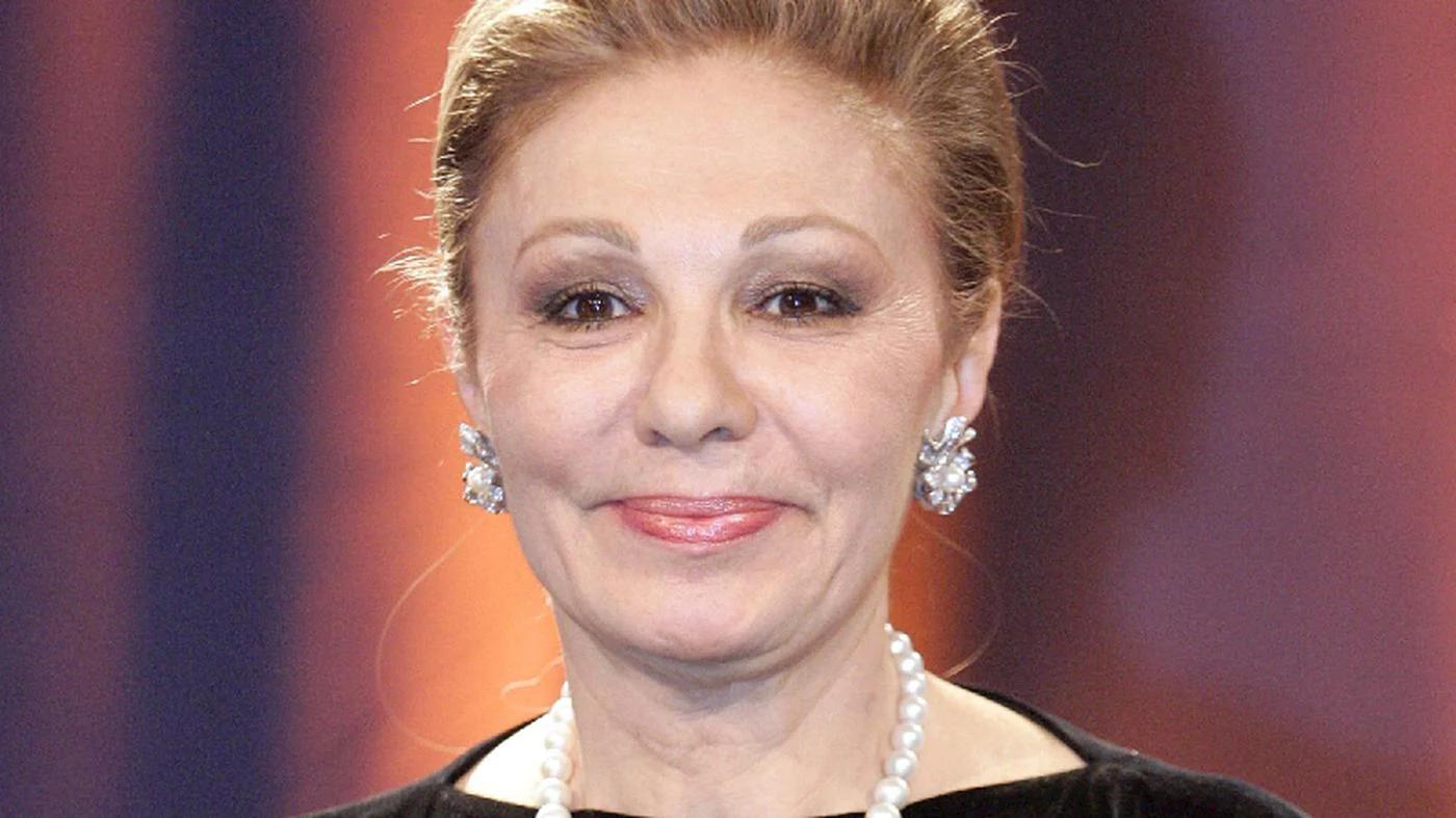 lebt farah diba noch