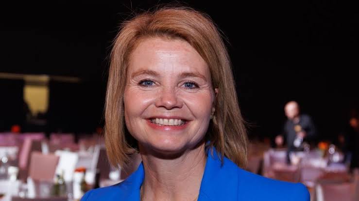 annette frier schlaganfall